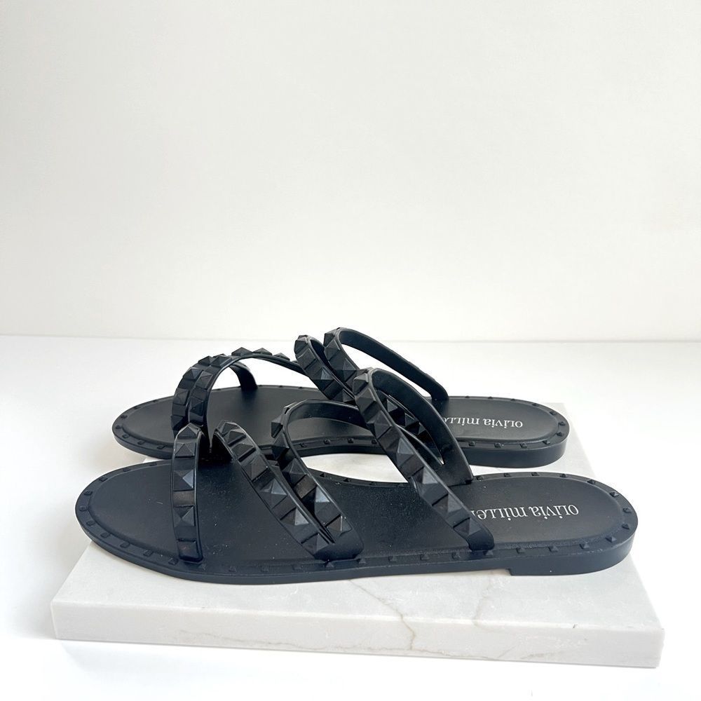 Olivia Miller Black Slide Sandals